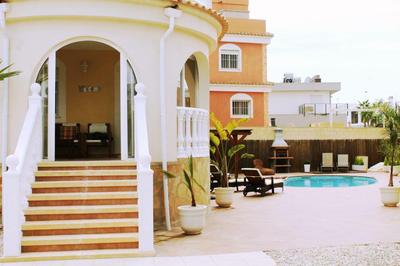 Vickys Villa Puerto Marino Bagian luar foto