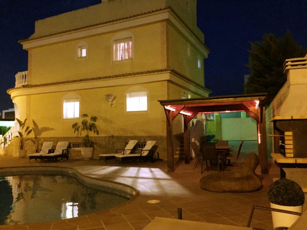 Vickys Villa Puerto Marino Bagian luar foto
