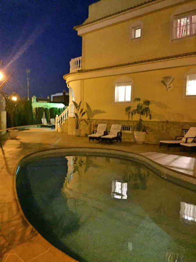 Vickys Villa Puerto Marino Bagian luar foto